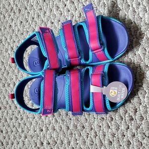 Merrel Hydro creek sandal size 5Y